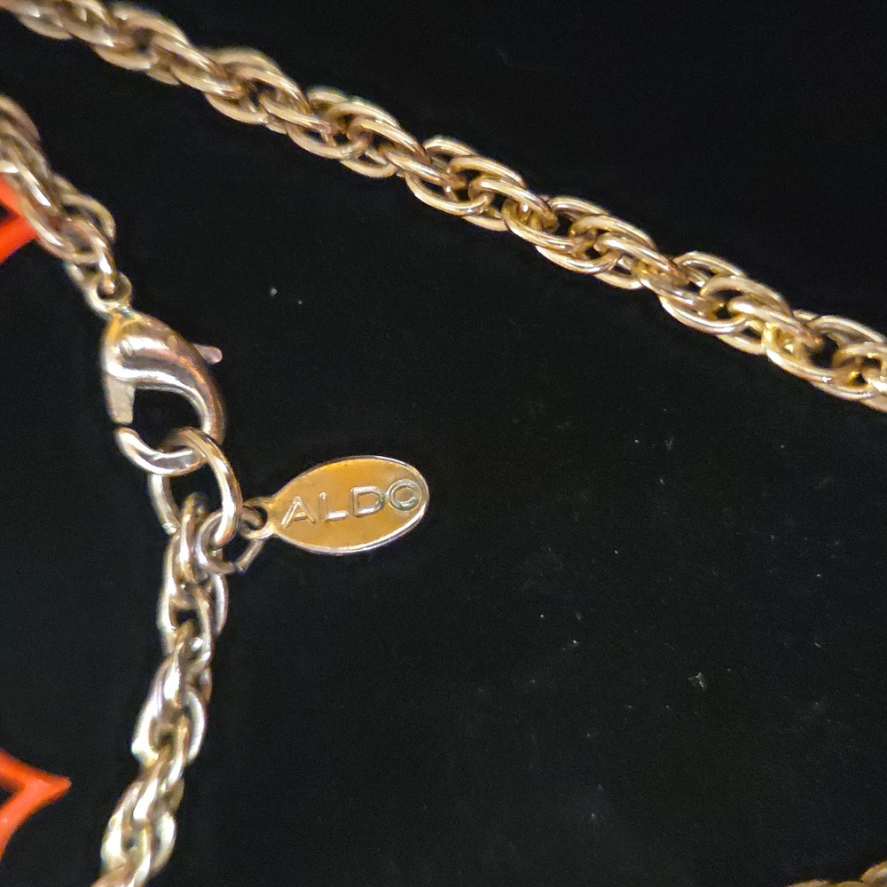 🤑Sold🤑Aldo Retired Parrot Statement Necklace and Earrings - Picture 2 of 5